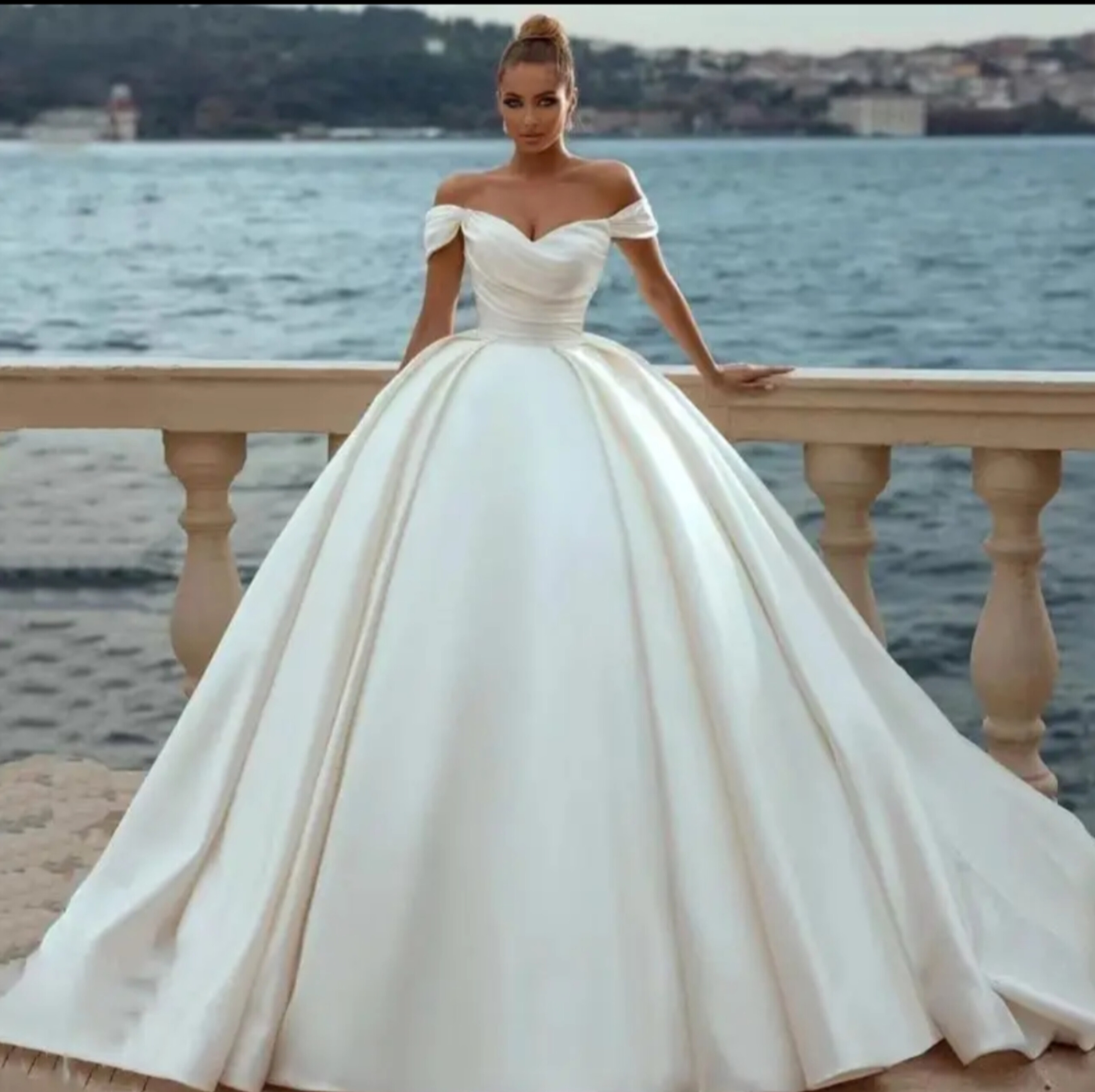 Vestido de noiva — Vestidos de Noivas e acessorios
