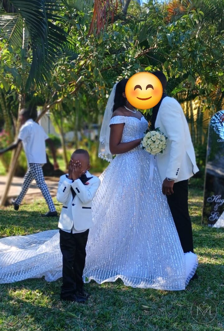 Desapego de vestido de noiva — Giza Sales & Services