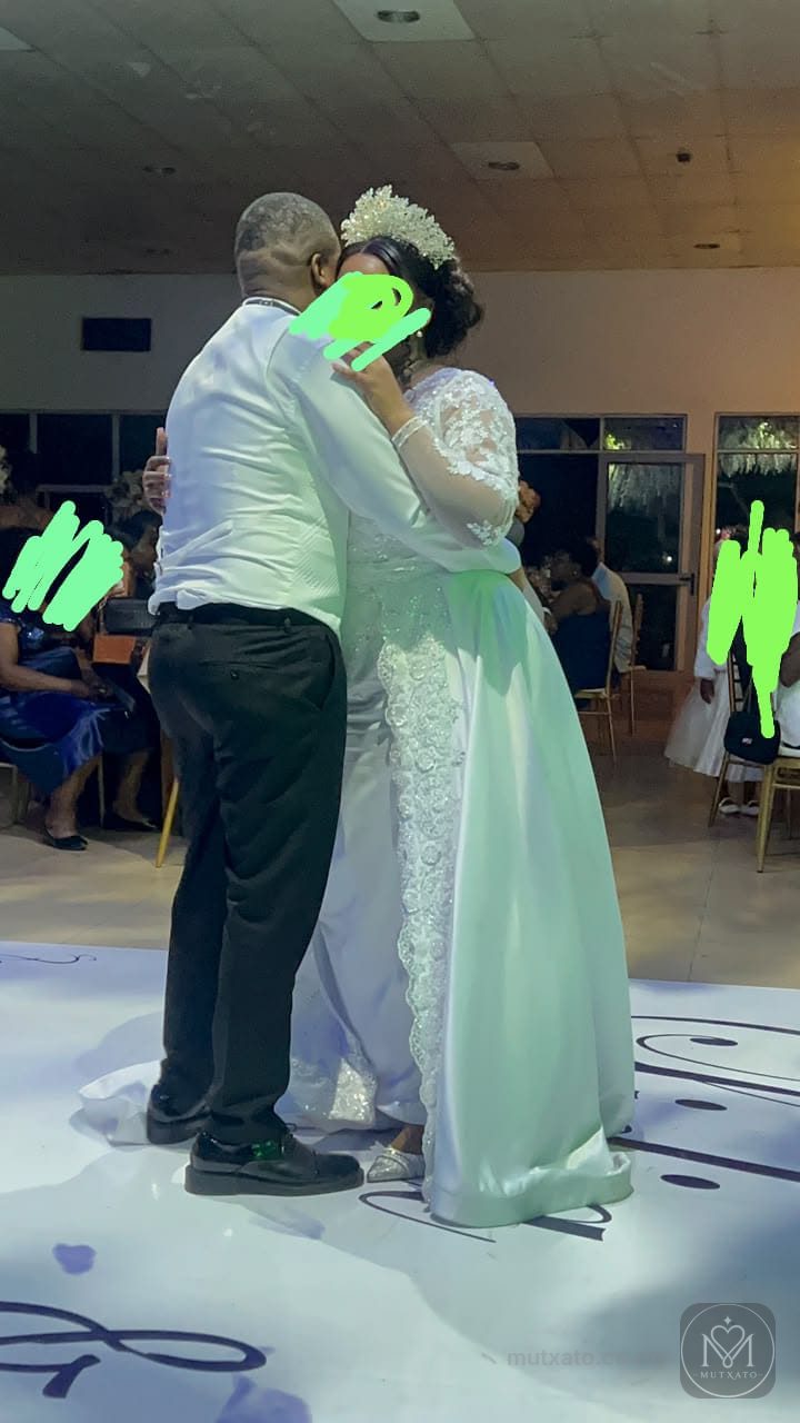Vestido de noiva — Vestido de noiva